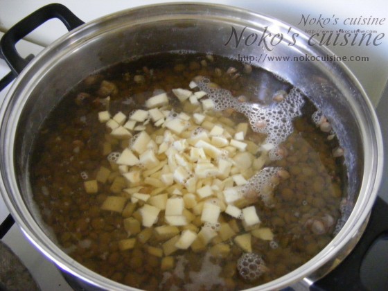 Lentil and parsnip put to boil