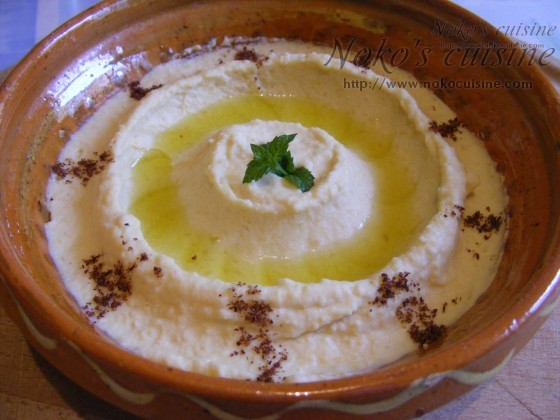 Another hummus close-up